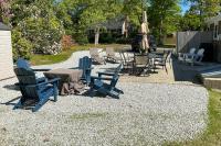 < 1 Mi to Craigville Beach: Home w/ Patio & BBQ - Ferienwohnung Centerville