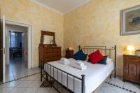 Green Square Apartment 14 Min from Santa Croce with Hydromassage Tub - B&B Florencia