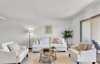Two Bedroom Townhome with Harbor and Ocean Views - Chambres d'hôtes Los Angeles
