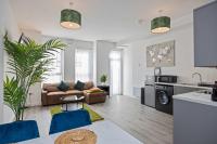 Airy and Modern 1 BR apartment walk to centre - Ferienwohnung Belfast