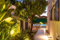 Exclusive Oasis - Quiet Luxury Villa near Albufeira Strip and Oura Beach - B&B Albufeira