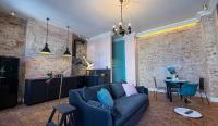 Historic Old Town Loft - Exposed Brick & Free Parking - Ferienwohnung Bydgoszcz