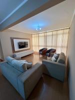 Apartamento super espaçoso bem no centro da cidade - Chambres d'hôtes Serra Negra