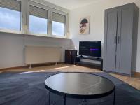 Stefans Apartments C - 20 min bis DD Messe und Flughafen inkl Parkplatz - B&B Willich