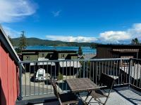 Sooke Harbour Townhouse - Waterfront 2-Bed Rental - Chambres d'hôtes Sooke