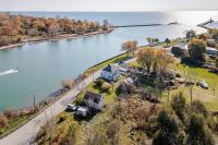 Waterfront Cottage, Top Fishing Spot, Light House - B&B Port Maitland