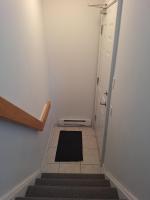 King Bed Room with Private Bath and Free Parking - 20m to Downtown Toronto - Chambres d'hôtes Toronto
