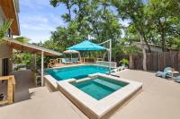 5BR Group Retreat w/ Pool in Austin, 4 Mi to Dtwn - B&B Austin