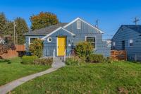 Front Ave Charmer - Blocks from Sanders Beach - B&B Coeur d'Alene