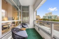 Downtown Elite Stay- Steps from Gaslamp & Petco Park - Bed and Breakfast San Diego