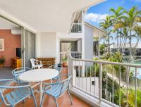Mermaid Beach Holiday Apartments - Bed and Breakfast Gold Coast