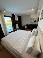 Sea Breeze White Villa - B&B Baku