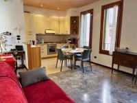 Centro storico con Garage Privato e Aria Condizionata - B&B Desenzano del Garda