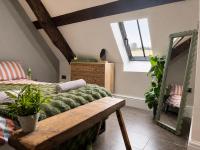 The Eaves - Pen Y Fan Views - B&B Brecon