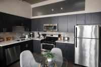 Spacious South Loop 2BR Apartment Near McCormick Place, Soldier Field & Downtown Chicago - Chambres d'hôtes Chicago