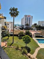 Apt Erisa en Torremolinos dos min de la playa, Puerto Marina - B&B Torremolinos