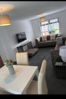 Ayr 2-Bed House Sleeps 4 with Garden & Parking - B&B Ayr