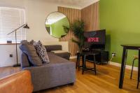 Irene Suite I Cozy 2BRM Bungalow I Sleeps 6 I Close to Principality Stadium I Cardiff Castle I Wales Millennium Centre I WiFi I Parking and Easy Access to Barry Island - Ferienwohnung Cardiff