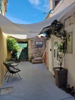 Apartment Lucy Lu - Bed and Breakfast Split