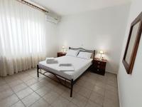 Leonidas Village House - B&B Fanári