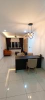 Urban Unit at Savanna Executive Suite - Chambres d'hôtes Kampong Tangkas