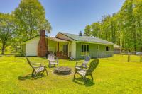 Woodsy Home Near Cassadaga Lakes: Pets Welcome! - Bed and Breakfast Cassadaga