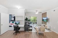 2BR Dallas Escape Near Downtown with Pool Access - Bed and Breakfast Dallas
