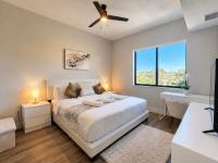 Lux property great for 1 to 8 Guests-family trip ,5Beds 2Rooms Staycation with Gym and EV, proximity to Downtown and Beaches - B&B West Palm Beach