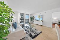 Upscale Brickell 1BR with Pool, Gym, City Views & Free Parking - B&B Miami