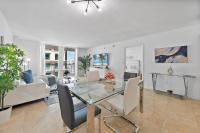 Upscale Brickell 1BR with Pool, Gym, City Views & Free Parking - B&B Miami