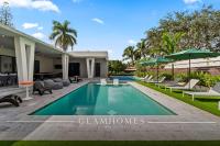 Miami Ultra Villa w Pool Movie Theater Pickle Ball - Bed and Breakfast Miami