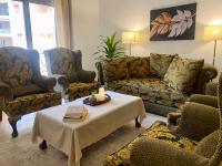 Central Cairo Hub - Cozy Apartment in Gated Compound - Chambres d'hôtes Le Caire