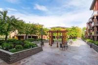 Playa Del Sol 2 Bdrm 649 w/ Mountain Views! - Bed and Breakfast Kelowna