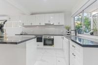 Saltwater Escape - Unit 1 - Bed and Breakfast Bargara