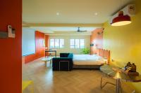 Estudio con sofá cama