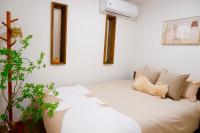 Walking distance to Osaka Castle Park Located in Osaka's residential area 3-5 minutes on foot to the station Direct access to Shinsaibashi and Tsūtenkaku 2 toilet and 2 bathrooms - B&B Osaka
