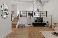 Spacious home with Game Room Hot Tub & Sauna - Bed and Breakfast Westminster