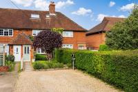 Beautiful Country Home, Garden and EV charging - Chambres d'hôtes Old Basing