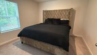 Spacious 4 Bedroom Stay Near ATL Airport - B&B Fairburn