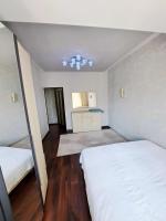 Sims - B&B Biškek