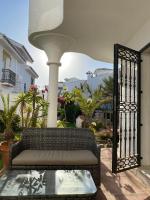 50 Mijas Playa Club Fantastico adosado con jacuzzi - Chambres d'hôtes La Cala De Mijas