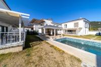 Luxury Villa in a Peaceful Neighborhood with Pool - B&B Antalya