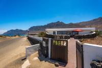 Bungalow Famara 73 - Quicksand - Ocean views - Beach 1 min By Lanzarote Vacation Homes - Chambres d'hôtes Famara