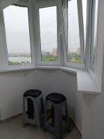 1BR Sep Living-Sleeps 4, Светлая 2-комнатная на главном проспекте "Абая", станция метро "Москва" в 2 минутах пешком, Комфорт без переплаты - B&B Almaty