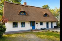 Idylisches Ferienhaus an der Oste - direkt am Deich, Flussblick, 2000 qm Garten mit Teich, hundefreundlich, 7 Gäste - B&B Oberndorf