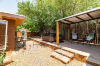 Historic Adobe Retreat near the Plaza with Hot Tub - Chambres d'hôtes Santa Fe