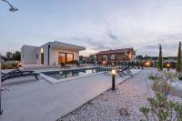 Villa Enija ZadarVillas - Bed and Breakfast Nin