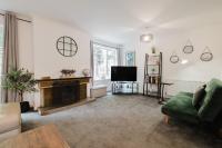 Spacious 4-Bed Home with Free Parking - B&B Northampton