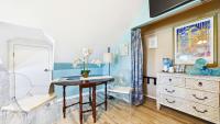 Standard King Suite