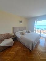 Studio Appartement met Uitzicht op Zee